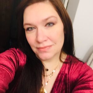 Meet your Posher, Selena